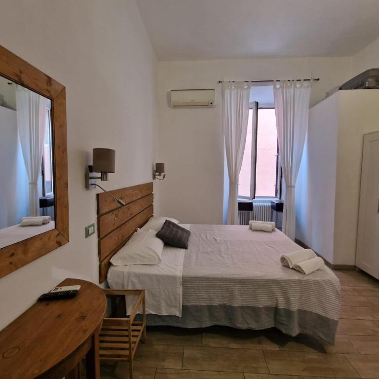 Chez Luna - Double Room with Private Bathroom - 14