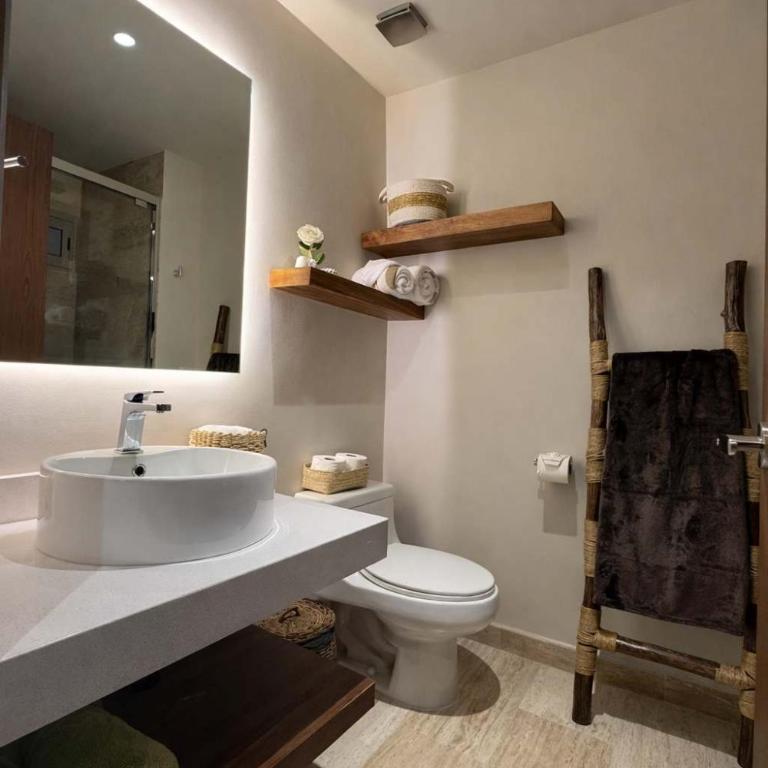 One-Bedroom Apartment near Beach and 5th - Apartamento - 18