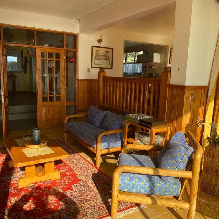 Casa en la Playa Grande Pucon - Four-Bedroom House - 2