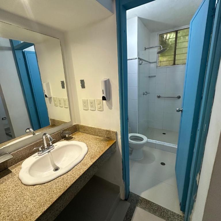 TAMA Hotel Santa Marta - Quadruple Room - 4