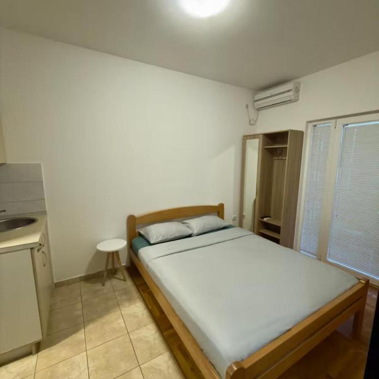 ADAIST Apartments Budva Free Parking & Balcony - Dvokrevetna Soba sa Bračnim Krevetom - 10