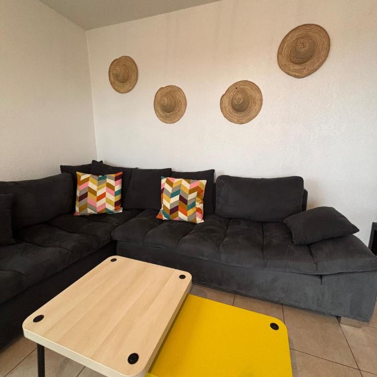 Le Tassigny-Spacious apartment-parking-wifi - Appartement 2 Chambres - 3