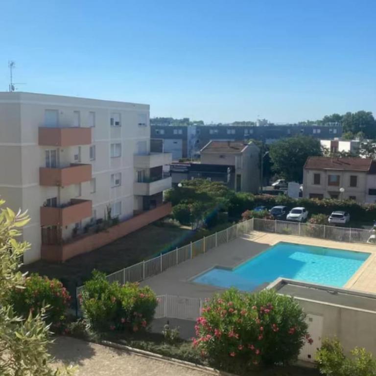 Le Tassigny-Spacious apartment-parking-wifi - Appartement 2 Chambres - 4