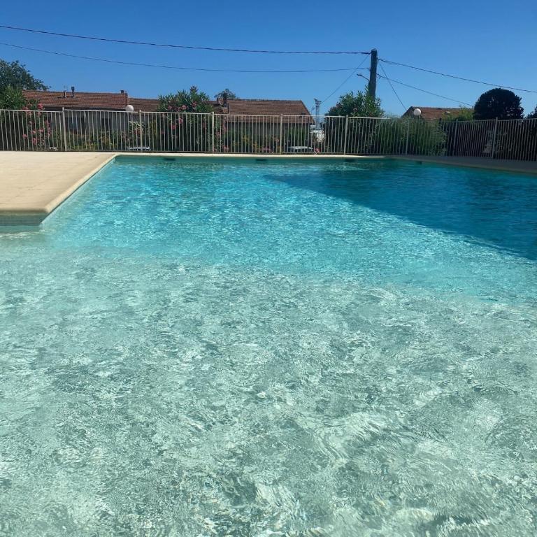 Le Tassigny-Spacious apartment-parking-wifi - Appartement 2 Chambres - 5