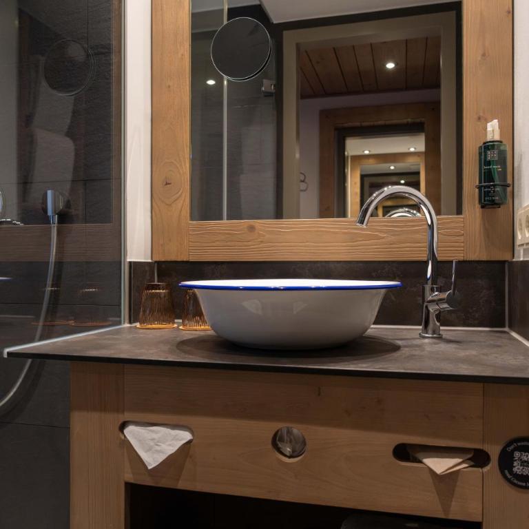 Cocoon München Hauptbahnhof - Doppelzimmer (Cosy Alm) - 9