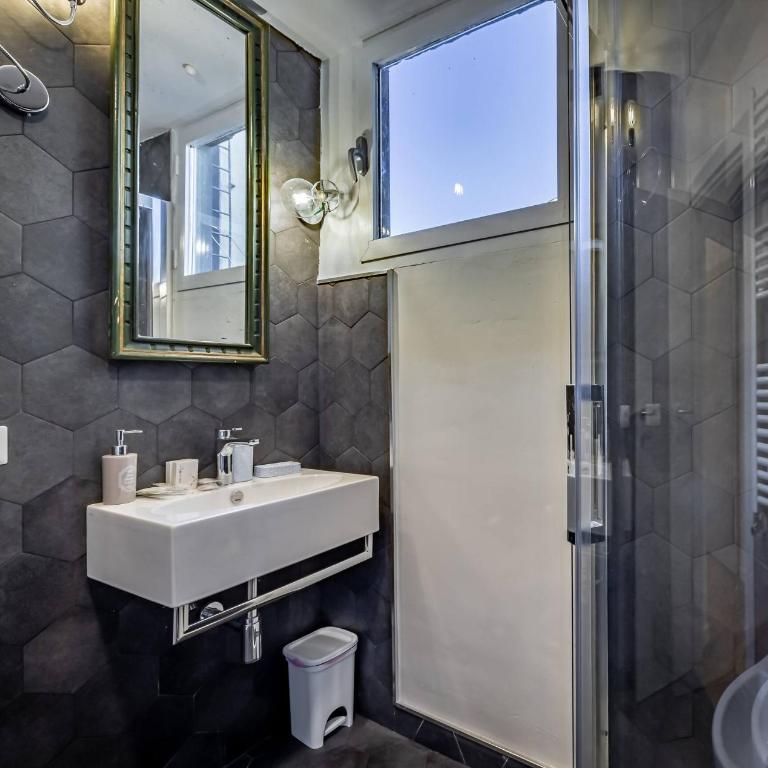 JCL first apt in the hearth of Florence - Appartamento con 3 Camere da Letto - 2