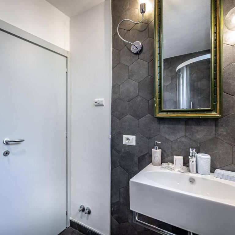JCL first apt in the hearth of Florence - Appartamento con 3 Camere da Letto - 26