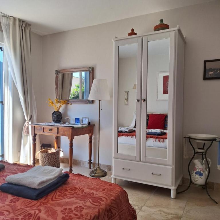 Vintage Provence - Studio avec Vue sur Jardin - 2
