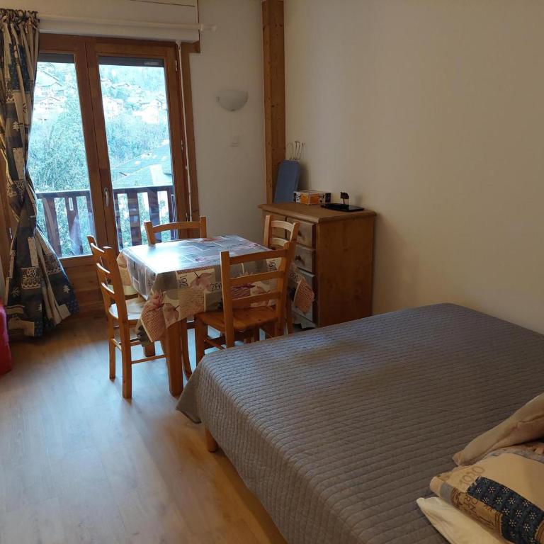 Charmant studio pour 2 avec balcon à Brides-les-Bains - Studio - 1
