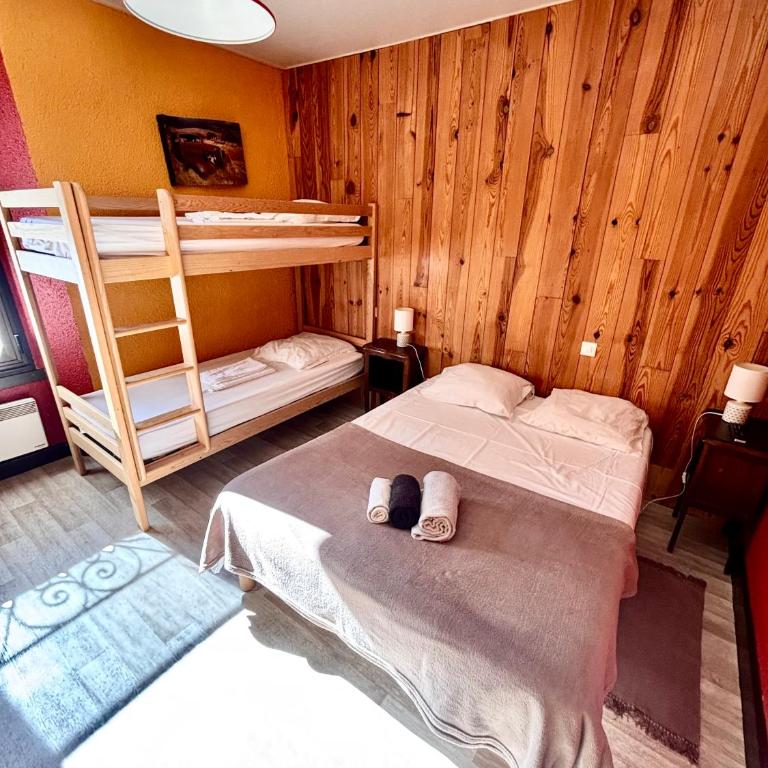 Hotel de la gare des Ecrins - Chambre Familiale - 4