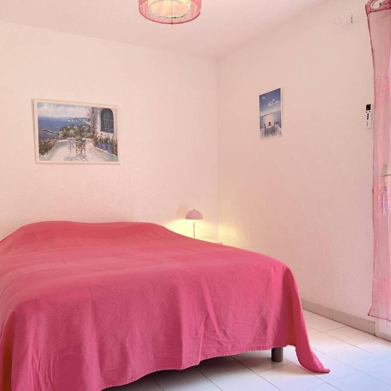 Maison en Duplex au Lavandou avec Piscine, Terrasse et Parking Privé - 3 Pièces, 6 Couchages - FR-1-251-20 - Maison de Vacances - 13