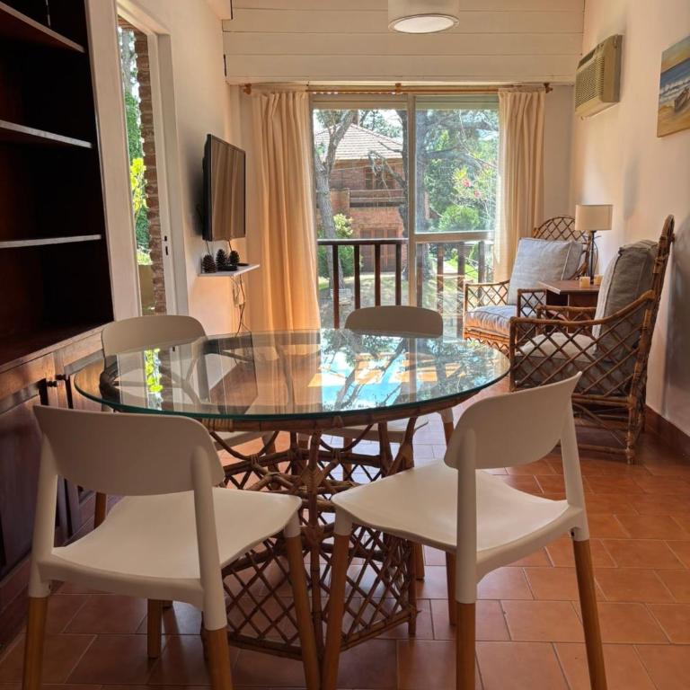 Departamento de 2 ambientes y medio - Pinamar Golf Viejo - Room #1583741701 - 2