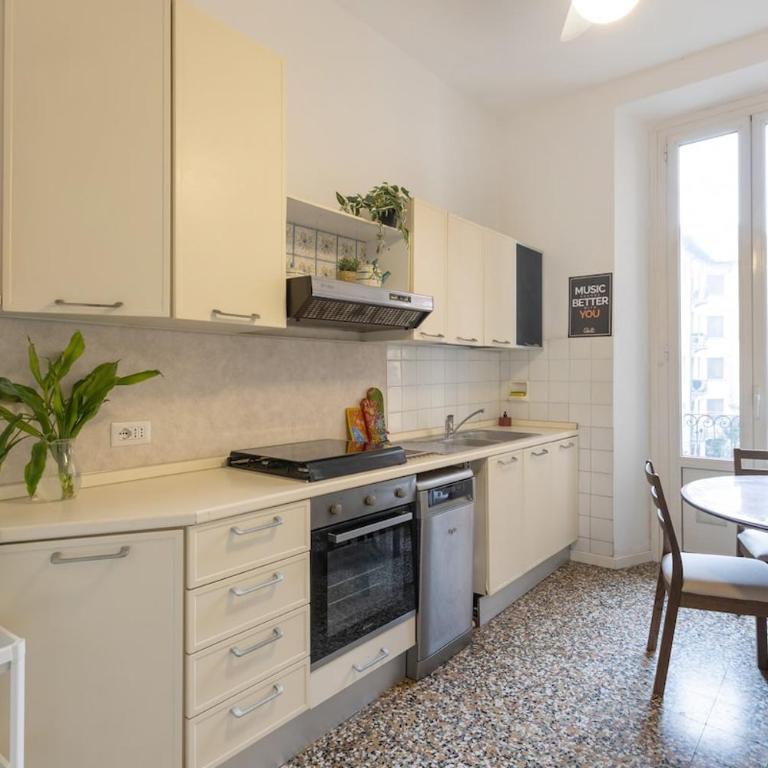 Vintage Chic Flat Steps from Fiera Milano & Wi-Fi - Appartamento con 1 Camera da Letto - 48