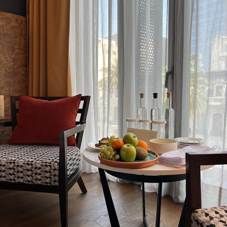 Debaines Hotel Santiago - Triple Room with Terrace - 4