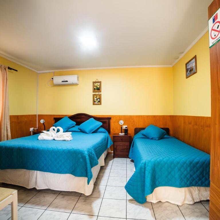 Hotel Montecarlo - Triple Room with Private Bathroom - 2