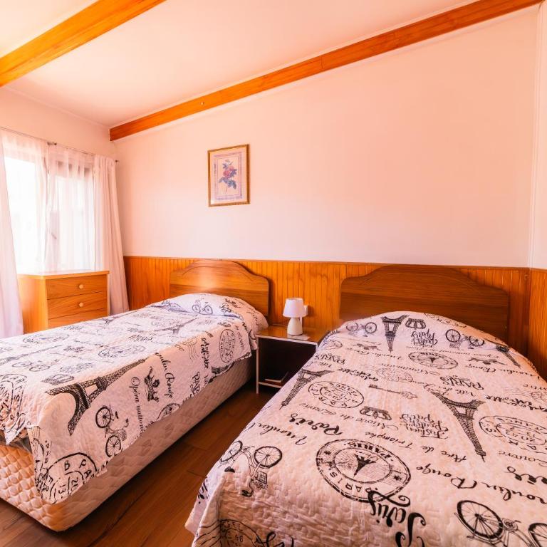 Hotel Montecarlo - Twin Room with Private Bathroom - 2