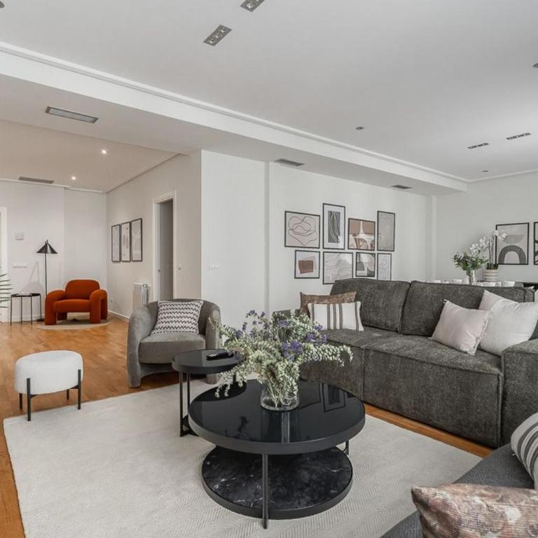 Stunning spacious -3Bdr 25Baths -Salamanca - Apartamento - 2