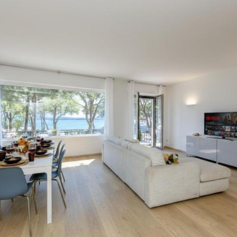 The Lake Giant with Lake View Renovated 2025 DesenzanoLoft Official Partner Homes & Villas by Marriott Bonvoy - Appartamento con Vista Lago - 5