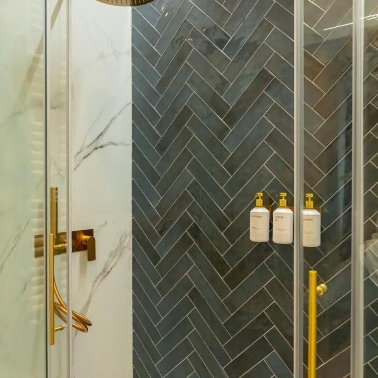 3 Suites, Freestanding Tub, XL Luxury Apartment - Appartamento con 3 Camere da Letto - 2