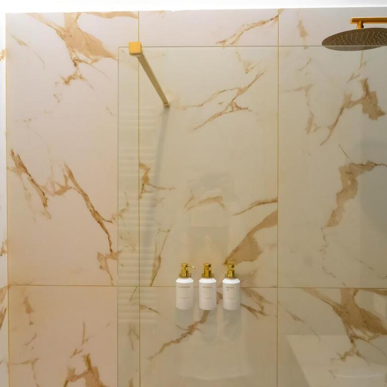 3 Suites, Freestanding Tub, XL Luxury Apartment - Appartamento con 3 Camere da Letto - 45