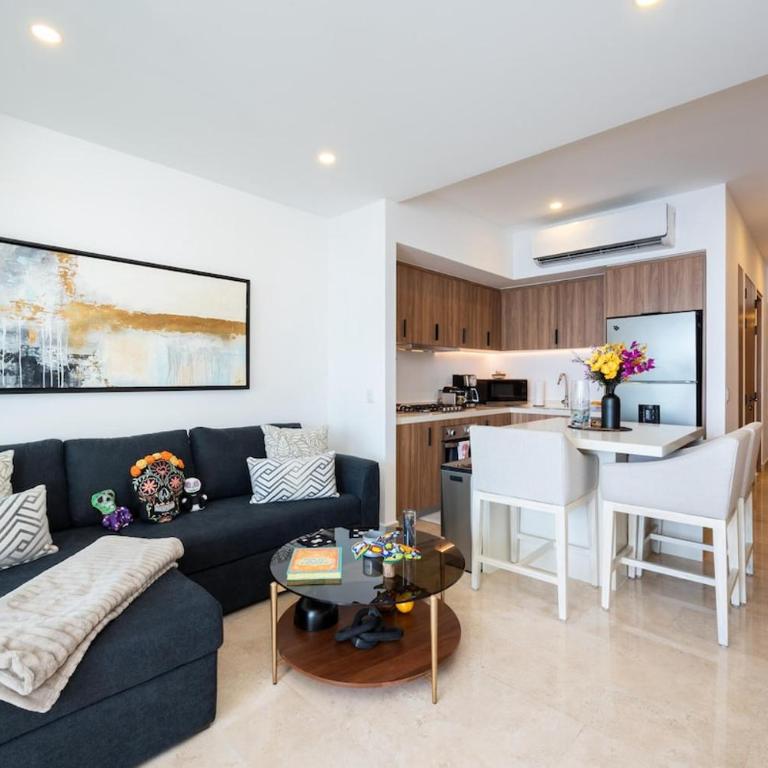 13th Floor Oceanfront 8 Pools 500Mbps - One-Bedroom Apartment - 11