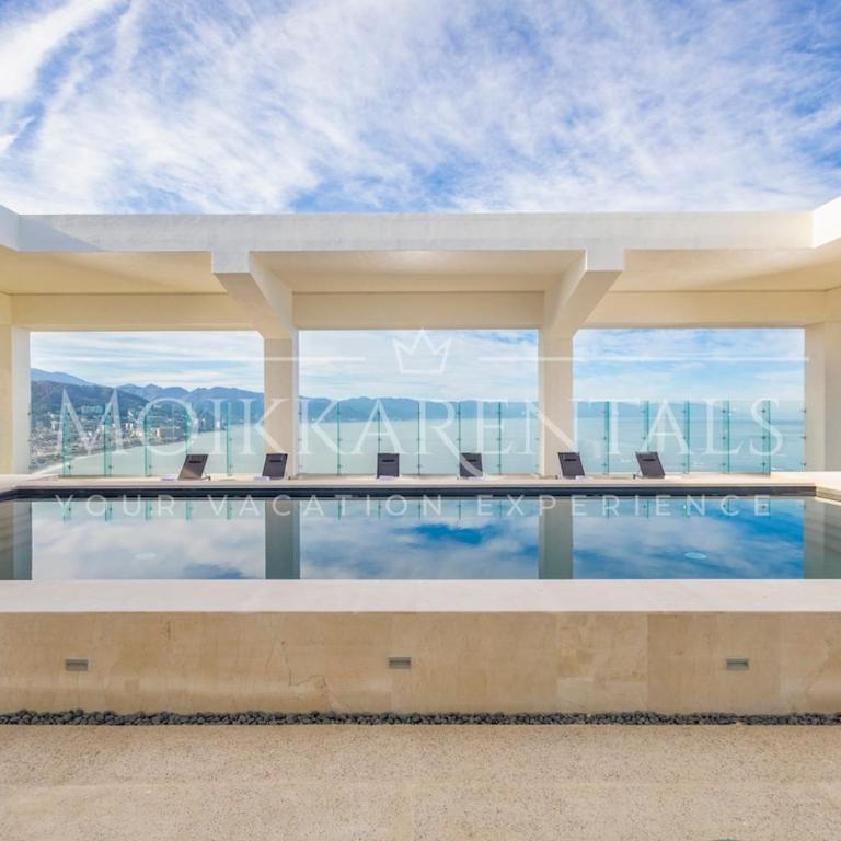 13th Floor Oceanfront 8 Pools 500Mbps - One-Bedroom Apartment - 25