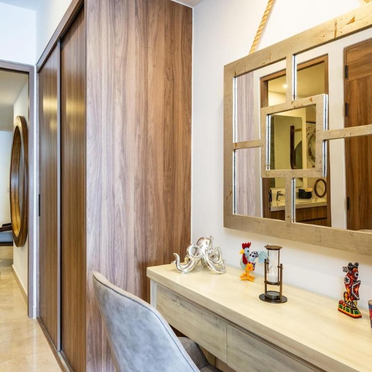13th Floor Oceanfront 8 Pools 500Mbps - One-Bedroom Apartment - 40