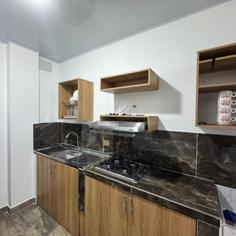 aparta hotel del toro - One-Bedroom Apartment - 2