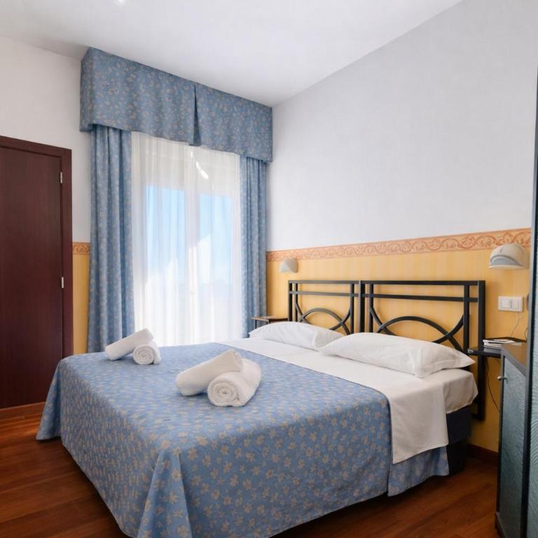 Hotel Regina Fronte Mare - Camera Matrimoniale Economy Vista Mare - 1