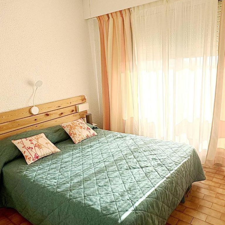 Appartement 6 personnes avec Wi-Fi, vue mer depuis terrasse - FR-1-827-48 - Appartement - 14