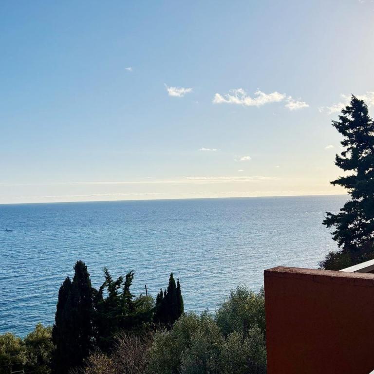 Appartement pour 8 pers. avec vue mer et Wi-Fi à Roquebrune-Cap-Martin - FR-1-827-26 - Appartement - 1