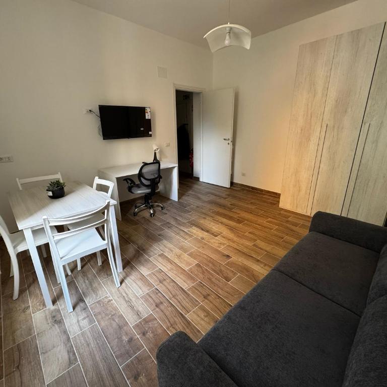 St Peter's Alley - One-Bedroom Apartment with Balcony - 10