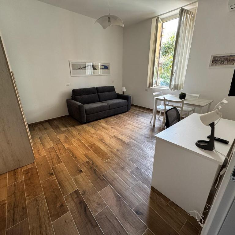 St Peter's Alley - One-Bedroom Apartment with Balcony - 9