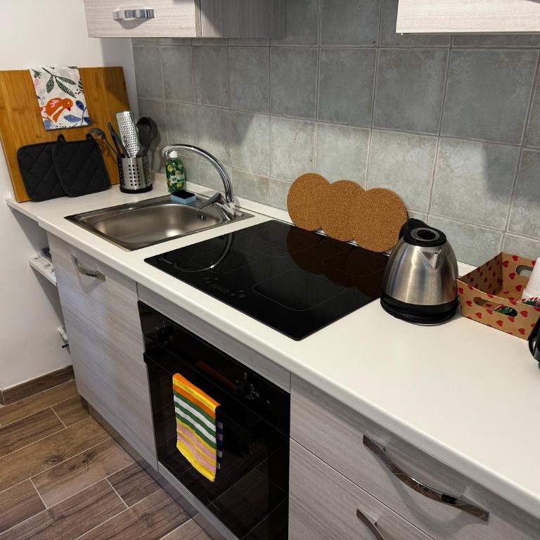 St Peter's Alley - One-Bedroom Apartment with Balcony - 13