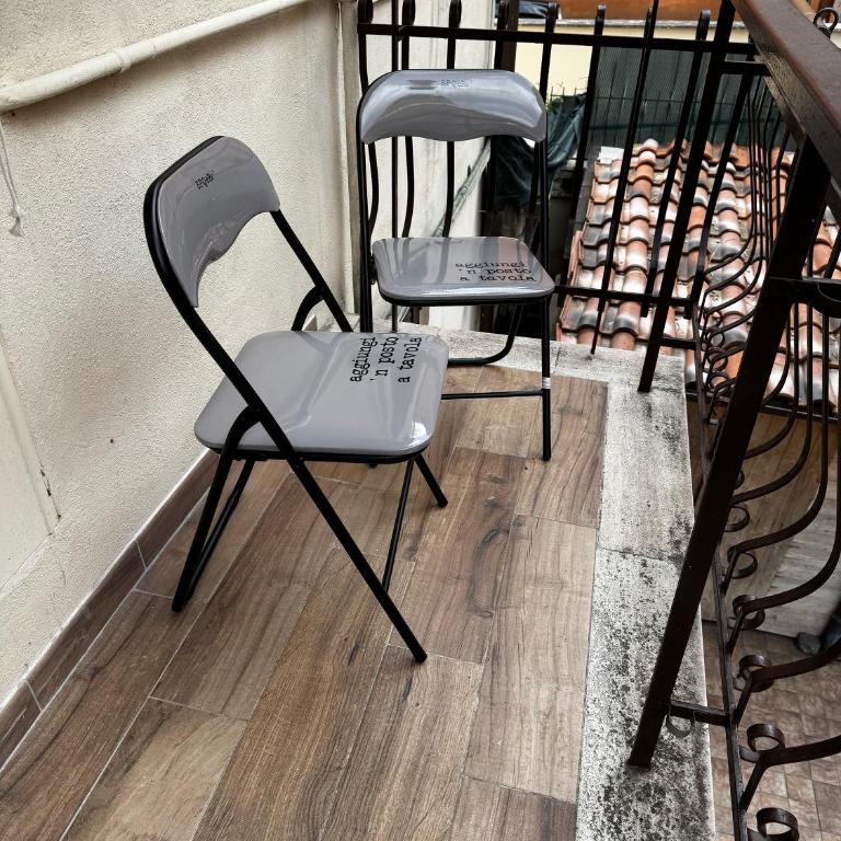 St Peter's Alley - One-Bedroom Apartment with Balcony - 24