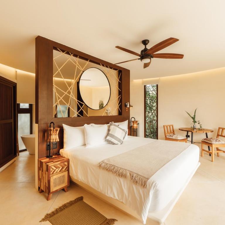 Kan Tulum Hotel - Habitación con cama extragrande y bañera de hidromasaje - 2