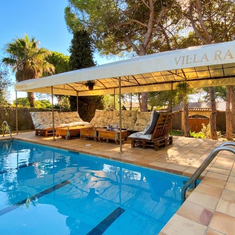 Villa Sitges El Ranch Amaizing Outdoor Areas Beaches at 5 minutes walk Sitges at 15 min drive AC Pool Jacuzzi & Garden XXL - Villa - 10