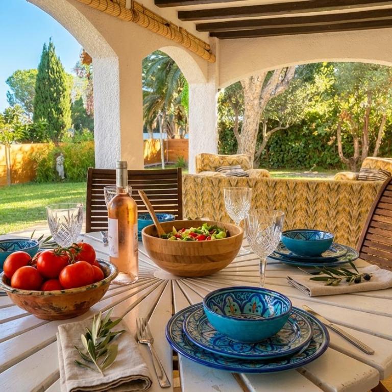 Villa Sitges El Ranch Amaizing Outdoor Areas Beaches at 5 minutes walk Sitges at 15 min drive AC Pool Jacuzzi & Garden XXL - Villa - 46