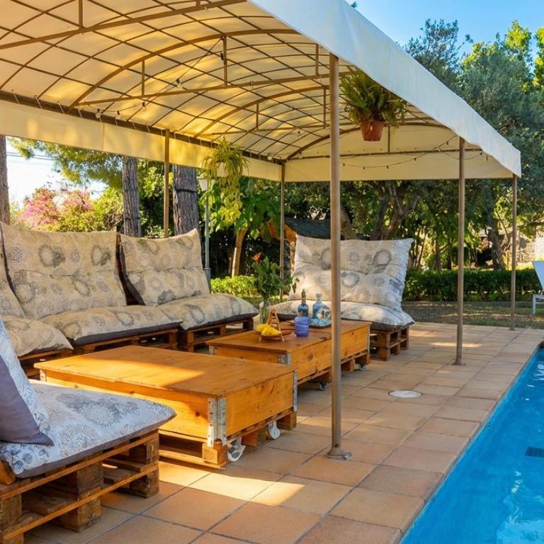 Villa Sitges El Ranch Amaizing Outdoor Areas Beaches at 5 minutes walk Sitges at 15 min drive AC Pool Jacuzzi & Garden XXL - Villa - 4