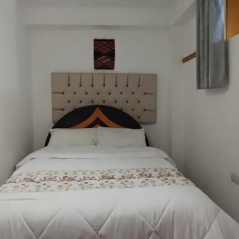 Hospedaje Tikari - Double Room with Private Bathroom - 2