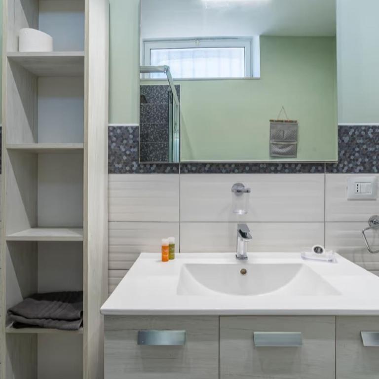 Casacecilia relax - Double Room with Private Bathroom - 12