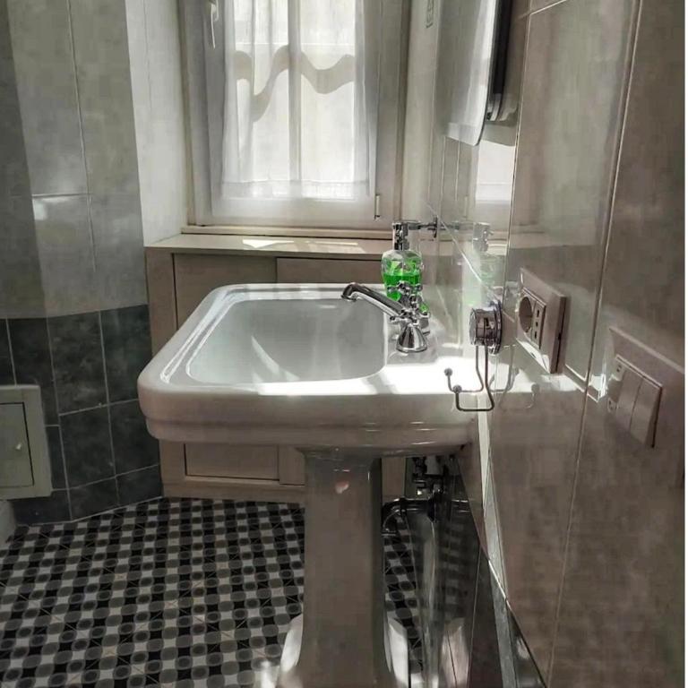 Have a nice stay in Rome 2 - One-Bedroom Apartment - 10