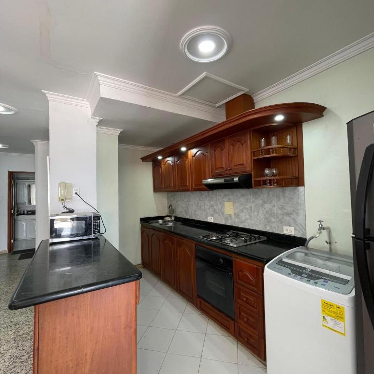 Two Bedroom Apt in Laguito - Apartamento de 2 dormitorios - 6