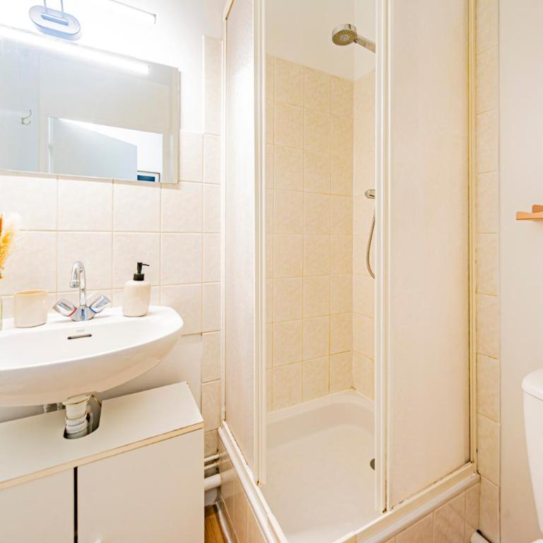 L'Escale Tourangelle - Proche de la Gare - One-Bedroom Apartment - 2