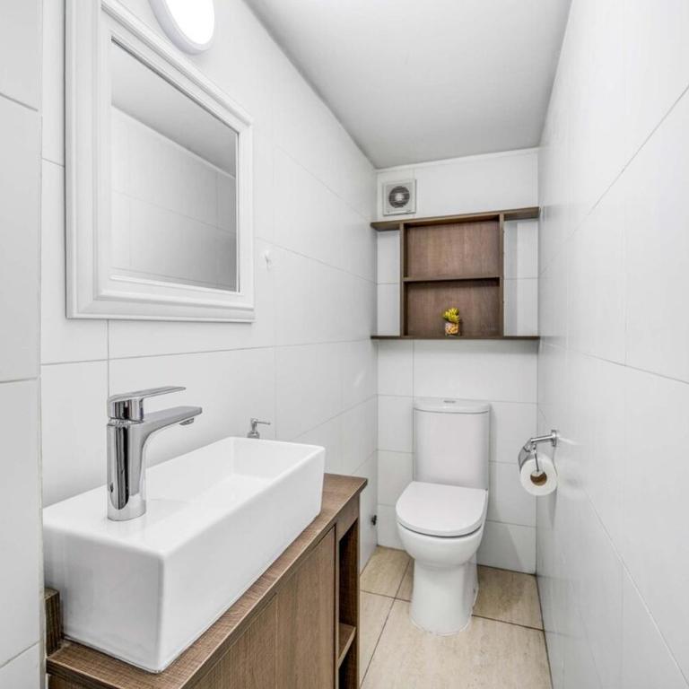 Thayer Home Apartment near Costanera y MUT - Room #1583850201 - 9