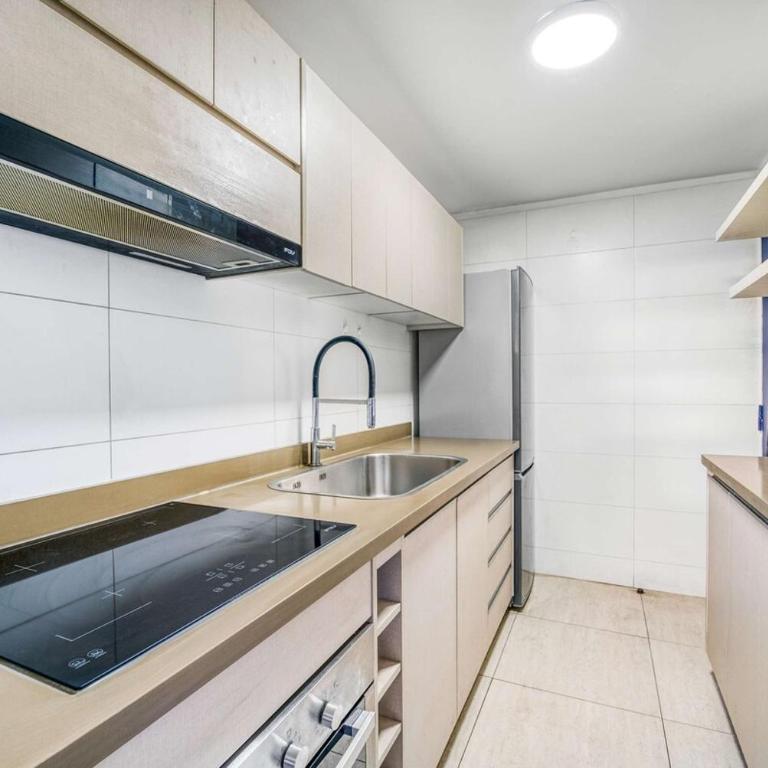 Thayer Home Apartment near Costanera y MUT - Room #1583850201 - 15