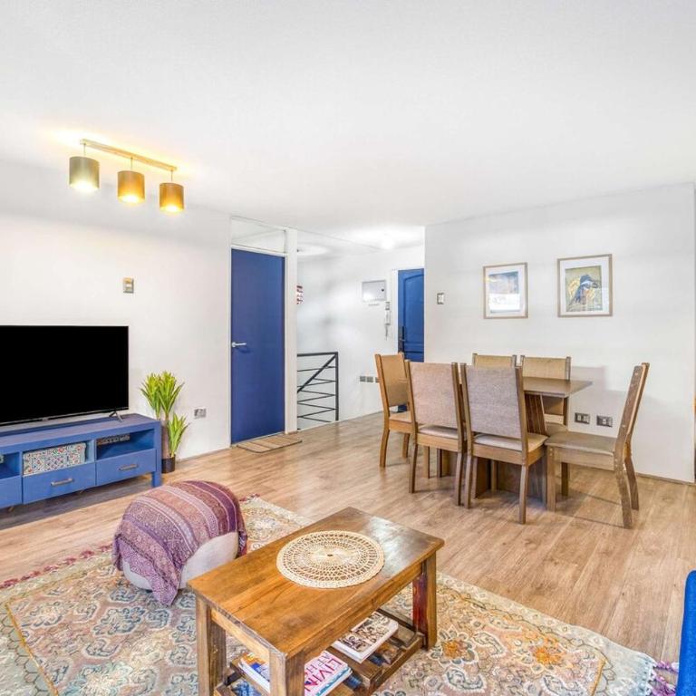 Thayer Home Apartment near Costanera y MUT - Room #1583850201 - 17