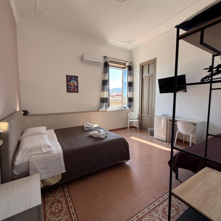 GUEST HOUSE BOSCO - Triple Room with Private Bathroom - 4