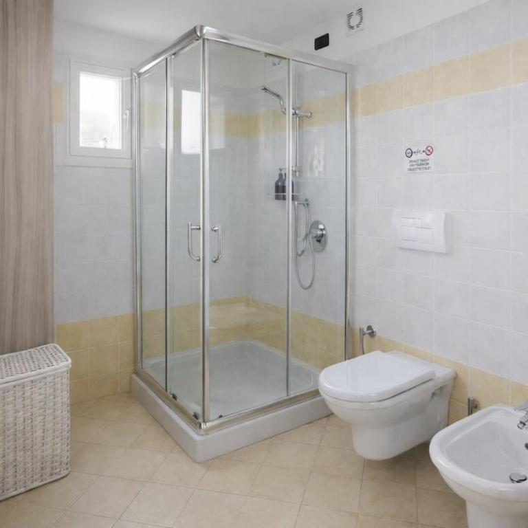 Lake Garda Apartment with Pool, Private Garden & Parking - Appartamento con 1 Camera da Letto - 11