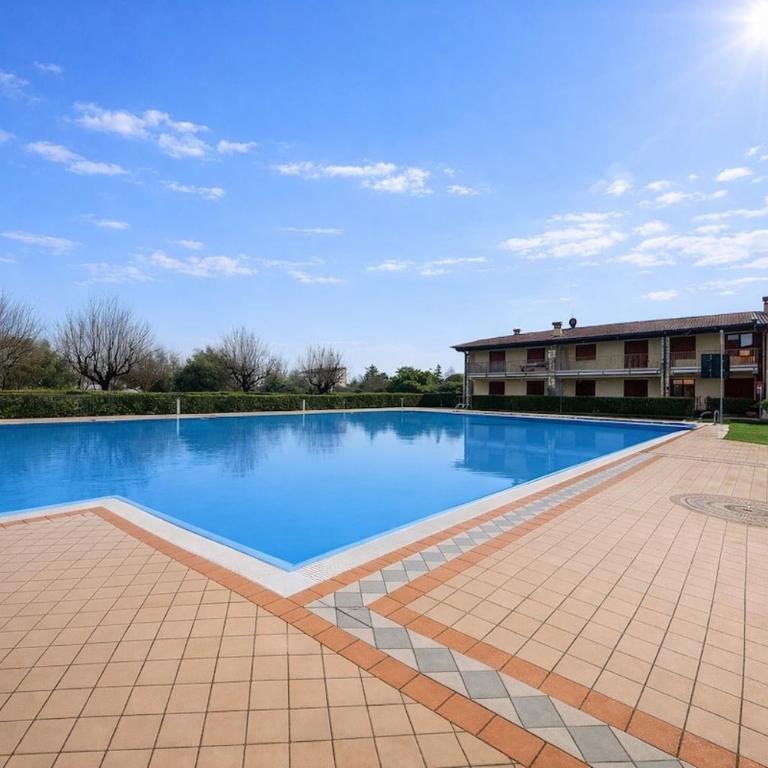 Lake Garda Apartment with Pool, Private Garden & Parking - Appartamento con 1 Camera da Letto - 17